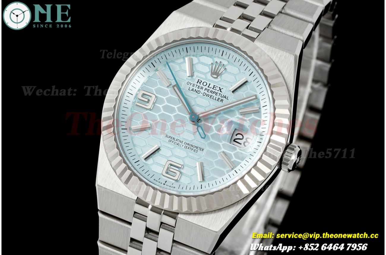 Land Dweller 127336 40mm SS/SS Blue Dial 2F A7135